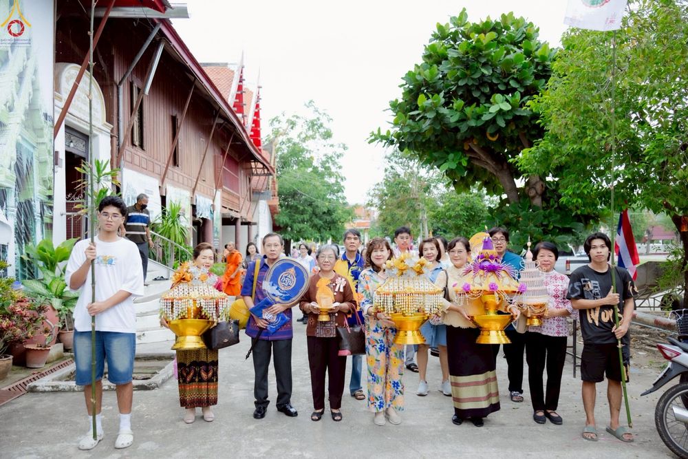 ภาพ No.253820:วันที่ 11 ตุลาคม พ.ศ. 2568 พิธีทอดกฐินสามัคคีทั่วไทย 30,000 วัด โดยคณะศิษยานุศิษย์ บูชาธรรม 81 ปี หลวงพ่อธัมมชโย ณ วัดยาง อ.เมือง จ.เพชรบุรี