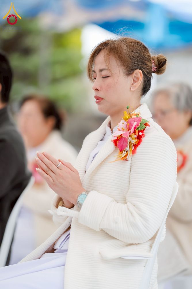 ภาพ No.220845:วันที่ 13 เมษายน พ.ศ. 2568 พิธีโปรยรัตนชาติปฐมเริ่มสถาปนาเจดีย์ และ พิธีเปิดหมู่บ้านปฏิบัติธรรม เพื่อการบรรลุธรรม ณ วัดป่าธรรมกายนานาชาติโทชิหงิ  ประเทศญี่ปุ่น