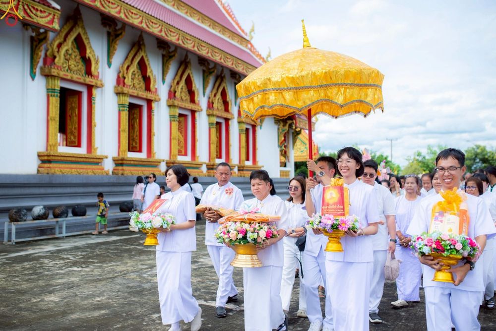 ภาพ No.262197:วันที่ 24 ตุลาคม พ.ศ. 2568 พิธีทอดกฐินสามัคคีทั่วไทย 30,000 วัด โดยคณะศิษยานุศิษย์ บูชาธรรม 81 ปี หลวงพ่อธัมมชโย ณ วัดดงรัง อ.ด่านช้าง จ.สุพรรรณบุรี