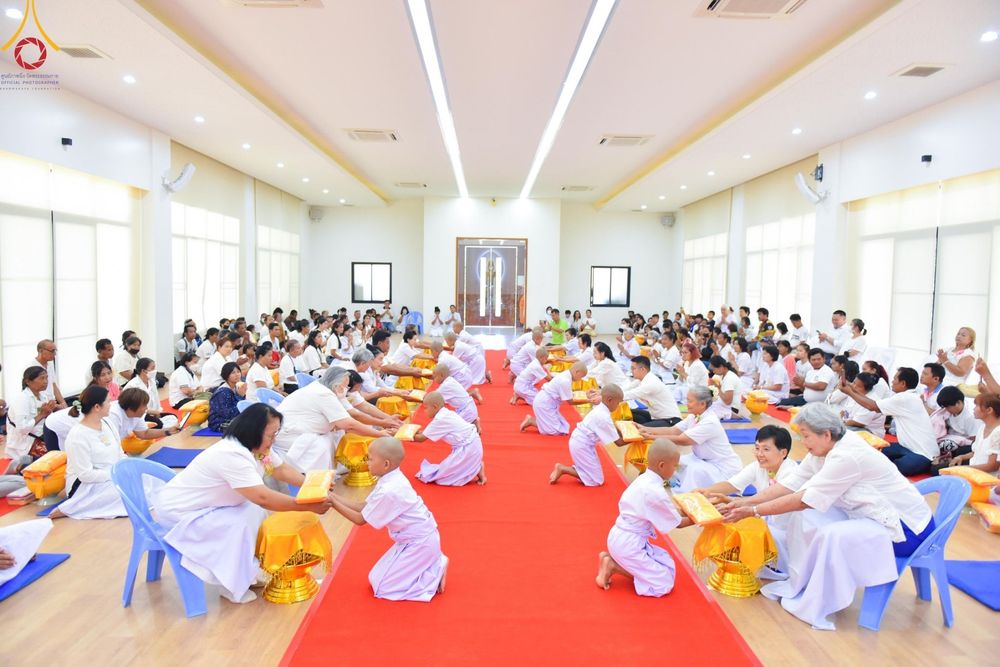 ภาพ No.133311:พิธีบรรพชาสามเณร ในโครงการบรรพชาสามเณร ฟื้นฟูพระพุทธศาสนาทั่วไทย ณ ศูนย์ปฏิบัติธรรมจันทบุรี วันพุธที่ 3 เมษายน พ.ศ. 2567