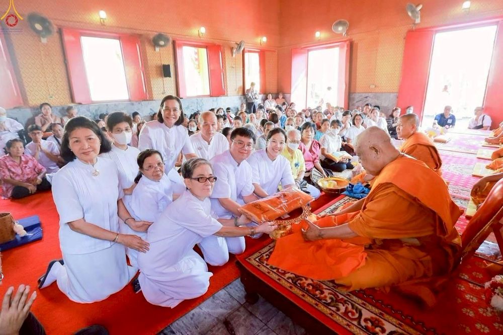 ภาพ No.254890:วันที่ 12 ตุลาคม พ.ศ. 2568 พิธีทอดกฐินสามัคคีทั่วไทย 30,000 วัด โดยคณะศิษยานุศิษย์ บูชาธรรม 81 ปี หลวงพ่อธัมมชโย ณ วัดรวก อ.พระประแดง จ.สมุทรปราการ