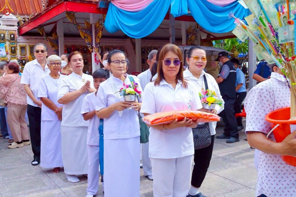 ภาพ No.256087:วันที่ 8 ตุลาคม พ.ศ. 2568 พิธีทอดกฐินสามัคคีทั่วไทย 30,000 วัด โดยคณะศิษยานุศิษย์ บูชาธรรม 81 ปี หลวงพ่อธัมมชโย ณ วัดหนามแดง อ.บางพลี จ.สมุทรปราการ