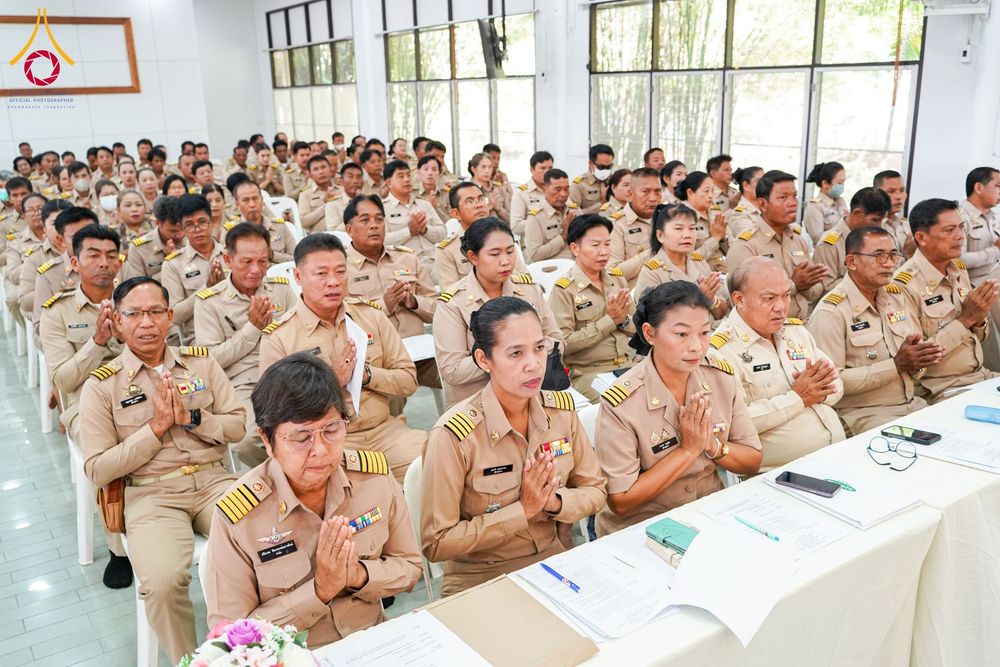 ภาพ No.176551:ชมรมกำนัน ผู้ใหญ่บ้านฯ อ.คลองหลวง ทอดผ้าป่าสมทบโครงการกฐินสามัคคีทั่วไทย 30,000 วัด วันที่ 4 พฤศจิกายน พ.ศ. 2567 ณ วัดพระธรรมกาย อ.คลองหลวง จ.ปทุมธานี