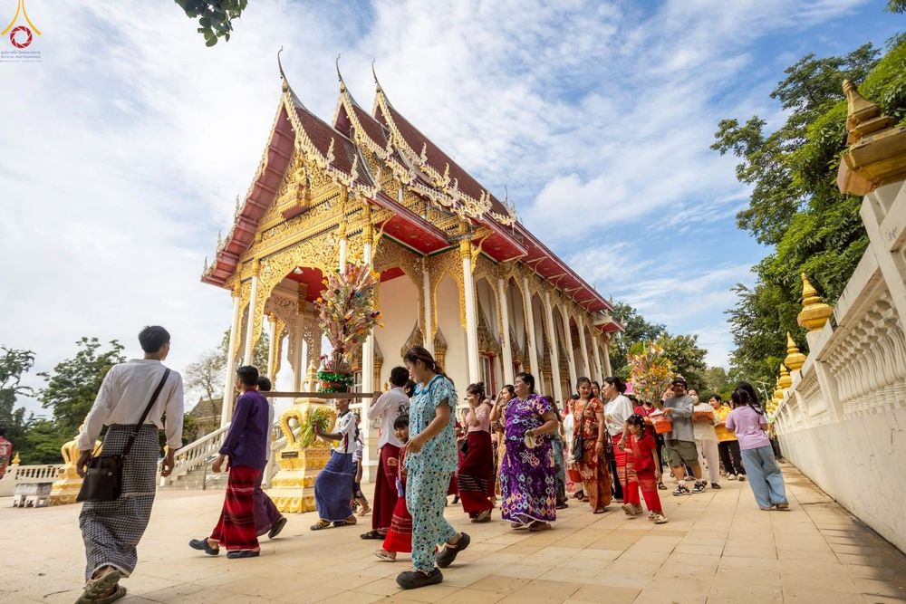 ภาพ No.255980:วันที่ 15 ตุลาคม พ.ศ. 2568 พิธีทอดกฐินสามัคคีทั่วไทย 30,000 วัด โดยคณะศิษยานุศิษย์ บูชาธรรม 81 ปี หลวงพ่อธัมมชโย ณ วัดตะโกสูง อ.ดอนตูม จ.นครปฐม