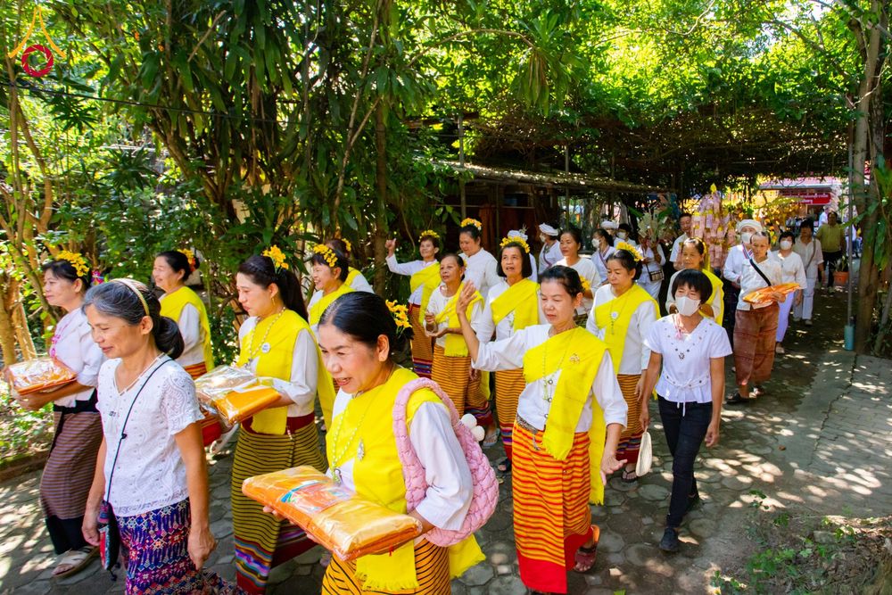 ภาพ No.170959:พิธีทอดกฐิน ณ วัดป่าลาน จ.ลำพูน ในโครงการกฐินสามัคคีทั่วไทย 30,000 วัด บูชาธรรม 80 ปี หลวงพ่อธัมมชโย โดยคณะศิษยานุศิษย์วัดพระธรรมกาย วันที่ 20 ตุลาคม พ.ศ. 2567