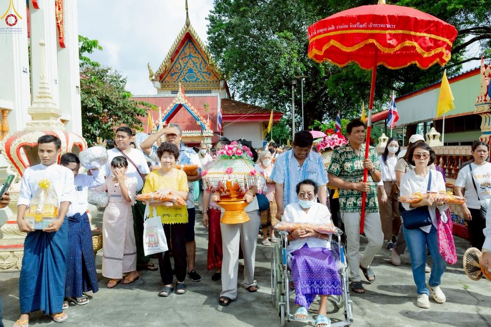 ภาพ No.253878:วันที่ 12 ตุลาคม พ.ศ. 2568 พิธีทอดกฐินสามัคคีทั่วไทย 30,000 วัด โดยคณะศิษยานุศิษย์ บูชาธรรม 81 ปี หลวงพ่อธัมมชโย ณ วัดทำเลทอง อ.ลำลูกกา จ.ปทุมธานี