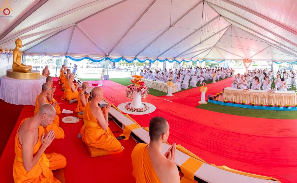 ภาพ No.259273:วันอาทิตย์ที่ 12 ตุลาคม พ.ศ. 2568 พิธีทอดกฐินบรมจักรพรรดิ สร้างอุโบสถ 82 ปี บูชาธรรมหลวงพ่อธัมมชโย ณ วัดพระธรรมกายแคลิฟอร์เนีย ประเทศสหรัฐอเมริกา 