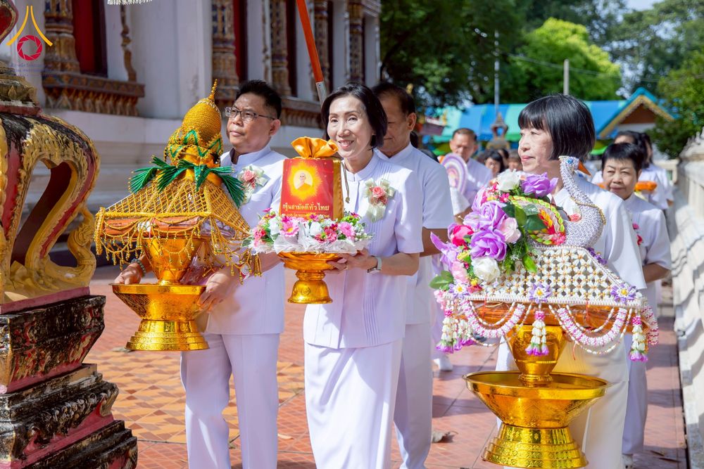 ภาพ No.275482:วันที่ 5 พฤศจิกายน พ.ศ. 2568 พิธีทอดกฐินสามัคคีทั่วไทย ณ วัดเขาแก้ว อ.โพธิ์ทอง จ.อ่างทอง โดยคณะศิษยานุศิษย์ บูชาธรรม 81 ปี หลวงพ่อธัมมชโย