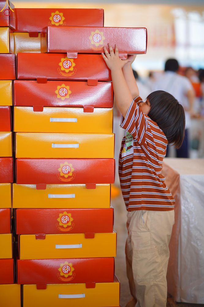 ภาพ No.320600:วันที่ 10 เมษายน พ.ศ.2569 การเตรียมกล่องไทยธรรม เพื่องานถวายมหาสังฆทาน 40,000 กว่าวัดทั่วประเทศ วันคุ้มครองโลก 22 เมษายน พ.ศ.2569 วัดพระธรรมกาย