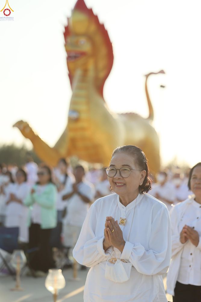 ภาพ No.301965:วันที่ 23 มกราคม พ.ศ. 2569 พิธีจุดประทีปธรรมถวายเป็นพุทธบูชา และบูชาธรรมมหาปูชนียาจารย์  ณ อนุสรณ์สถานลำดับที่ 5 สถานที่เผยแผ่วิชชาธรรมกายครั้งแรก อนุสรณ์สถานบางปลา วัดบางปลา อำเภอบางเลน จังหวัดนครปฐม ในโครงการธรรมยาตรา กตัญญูบูชา มหาปูชนียาจารย์ พระมงคล