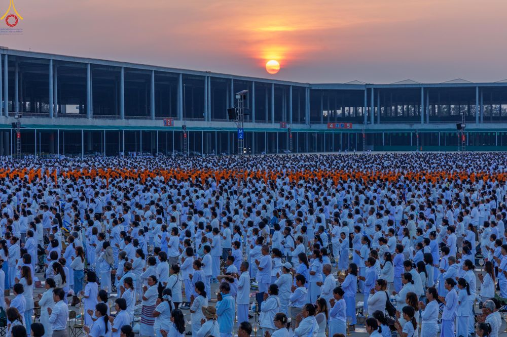 ภาพ No.307817:วันที่ 31 มกราคม พ.ศ. 2569 พิธีจุดประทีปธรรมถวายเป็นพุทธบูชา  และบูชาธรรมมหาปูชนียาจารย์ (ภาพชุดที่ 2) ณ วัดพระธรรมกาย ปทุมธานี ในโครงการธรรมยาตรา กตัญญูบูชา มหาปูชนียาจารย์ พระมงคลเทพมุนี(สด จนฺทสโร) พระผู้ปราบมาร อนุสรณ์สถาน 7 แห่ง ปีที่ 14