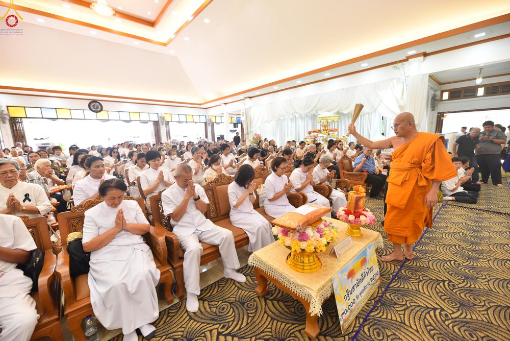 ภาพ No.282794:วันที่ 5 พฤศจิกายน พ.ศ.2568 พิธีทอดกฐินสามัคคีทั่วไทย 30,000 วัด  โดยคณะศิษยานุศิษย์ บูชาธรรม 81 ปี  หลวงพ่อธัมมชโย ณ วัดท้ายเมือง อ.เมือง จ.ราชบุรี