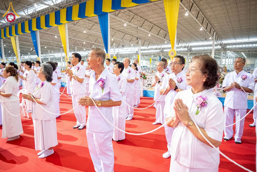 ภาพ No.261242:วันอาทิตย์ที่ 5 ตุลาคม พ.ศ. 2568 พิธีจุดเทียนใจ ไฟนิรันด์ อนันตชัย ณ สภาธรรมกายสากล วัดพระธรรมกาย