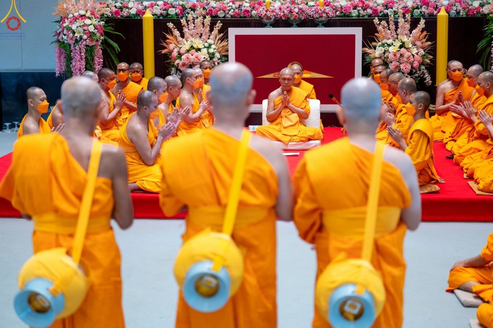 ภาพ No.84243:พิธีขอบรรพชา , พิธีขอสรณคมน์และศีล ,  พิธีรับบาตร , พิธีอุปสมบท ในโครงการบรรพชาอุปสมบทหมู่ธรรมทายาทรุ่นเข้าพรรษา และโครงการบรรพชาสามเณรโรงเรียนนานาชาติ รุ่นที่ 12 ณ โบสถ์พระไตรปิฎก วัดพระธรรมกาย วันที่ 22 กรกฎาคม พ.ศ. 2566