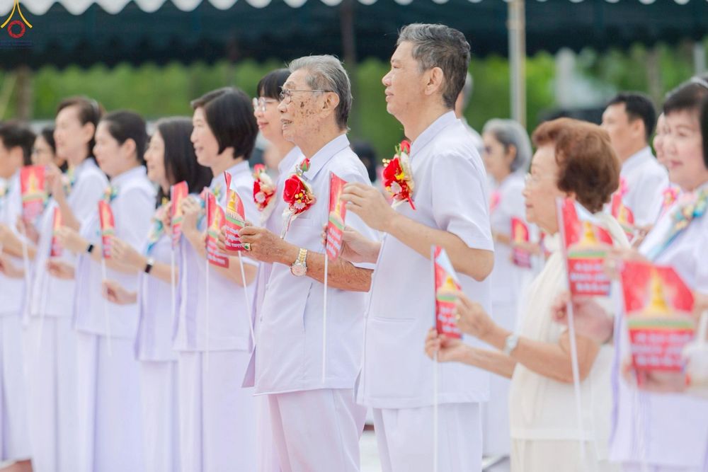 ภาพ No.246888:วันอาทิตย์ที่ 14 กันยายน พ.ศ. 2568 พิธีทอดผ้าป่า ซื้อดิน ปรับพื้นที่ลานธรรม  และพิธีกลั่นแผ่นดิน โปรยทราย สถาปนาองค์พระเจดีย์ เพื่อสร้างสันติภาพโลก  ณ ศูนย์ปฏิบัติธรรมสระบุรี อ.พระพุทธบาท จ.สระบุรี