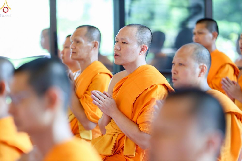 ภาพ No.249217:วันที่ 20 กันยายน พ.ศ. 2568 พิธีประดิษฐานรูปหล่อหลวงปู่วัดปากน้ำ ภาษีเจริญ ณ วิหารพระมงคลเทพมุนี (สด จนฺทสโร) ศูนย์ปฏิบัติธรรมภูเก็ต จ.ภูเก็ต