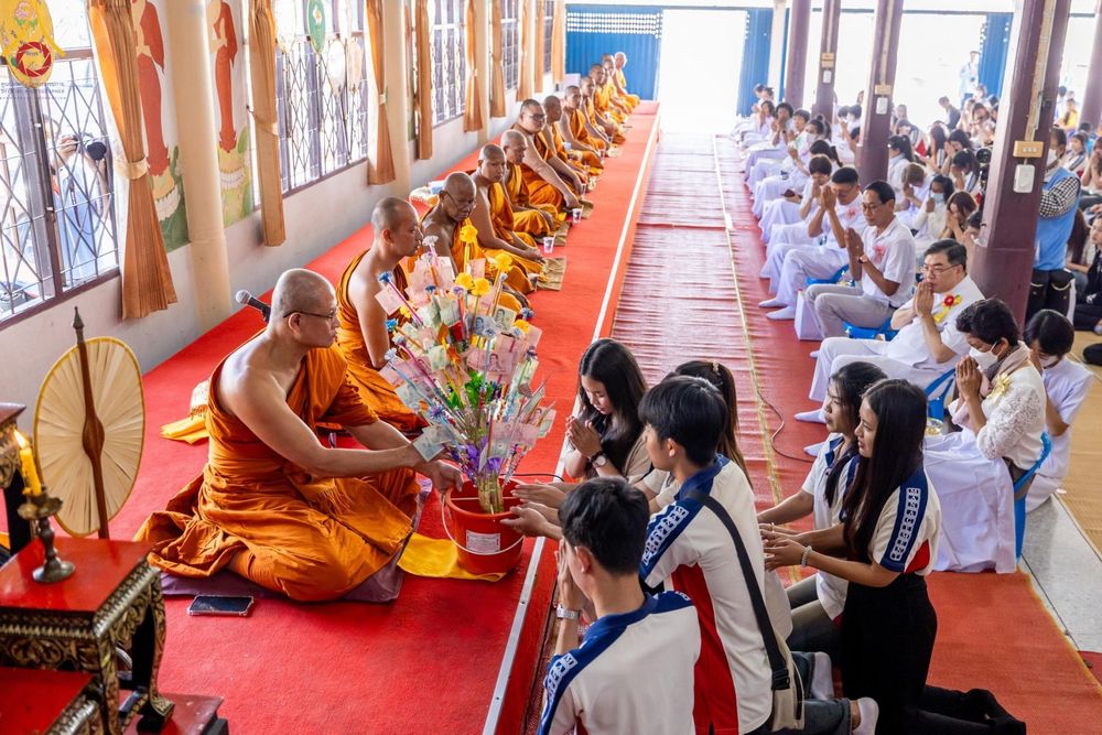 ภาพ No.199589:พิธีทอดผ้าป่าทำนุบำรุงศาสนสถาน ณ วัดศิลามูล ตำบลหินมูล อำเภอบางเลน จังหวัดนครปฐม ในโครงการธรรมยาตรา กตัญญูบูชา มหาปูชนียาจารย์ พระมงคลเทพมุนี(สด จนฺทสโร) พระผู้ปราบมาร อนุสรณ์สถาน 7 แห่ง ปีที่ 13 วันที่ 21 มกราคม พ.ศ. 2568