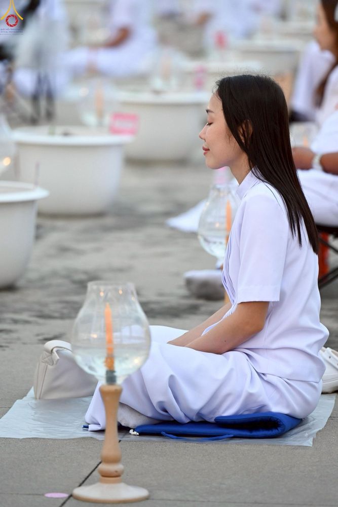 ภาพ No.252970:วันที่ 10 ตุลาคม พ.ศ. 2568 พิธีปลูกต้นทรัพย์บานชื่น ณ ลานธรรม วัดพระธรรมกาย