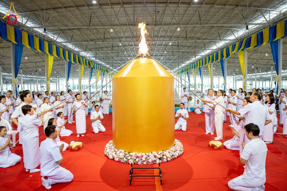 ภาพ No.261285:วันอาทิตย์ที่ 5 ตุลาคม พ.ศ. 2568 พิธีจุดเทียนใจ ไฟนิรันด์ อนันตชัย ณ สภาธรรมกายสากล วัดพระธรรมกาย