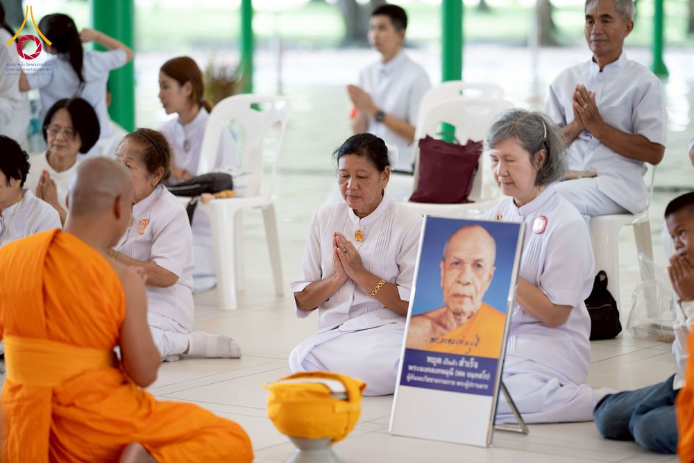 ภาพ No.244860:วันเสาร์ที่ 6 กันยายน พ.ศ. 2568 พิธีถวายบาตร บรรพชา อุปสมบทของนาคธรรมทายาท โครงการอุปสมบทหมู่บูชาธรรมครบรอบ 108 ปี  วันครูผู้ค้นพบวิชชาธรรมกาย ณ โบสถ์พระไตรปิฎก วัดพระธรรมกาย