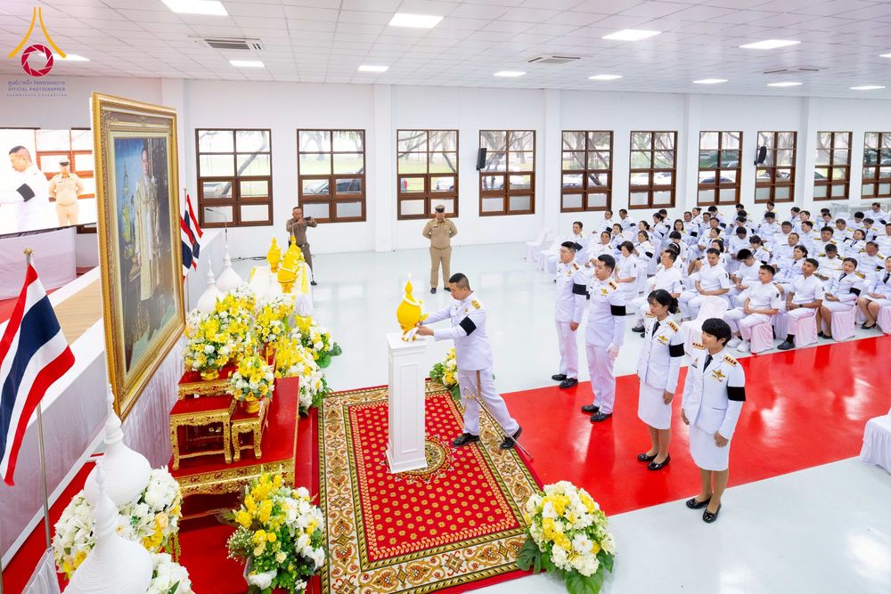 ภาพ No.276091:วันที่ 5 ธันวาคม พ.ศ. 2568 พสกนิกรอำเภอคลองหลวง พร้อมใจบำเพ็ญกุศลอุทิศถวาย “ในหลวงรัชกาลที่ 9” น้อมรำลึกในพระมหากรุณาธิคุณ เนื่องในวันคล้ายวันพระบรมราชสมภพ วันชาติ และวันพ่อแห่งชาติ ณ อาคารปลูกศรัทธา 2 วัดพระธรรมกาย อำเภอคลองหลวง จังหวัดปทุมธานี