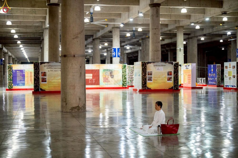 ภาพ No.244482:วันที่ 7 กันยายน พ.ศ. 2568 พิธีฉลองชัยสวดมนต์บทธัมมจักกัปปวัตตนสูตร 7,681,108,108 จบ ณ มหารัตนวิหารคด วัดพระธรรมกาย