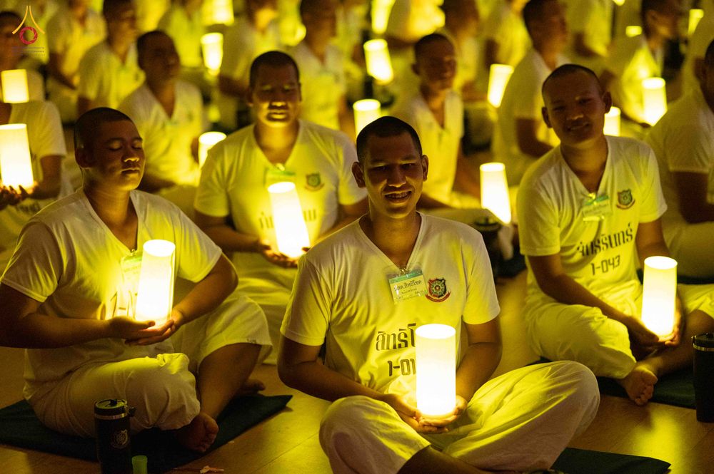 ภาพ No.341558:วันที่ 26 กรกฎาคม พ.ศ. 2569 โครงการพัฒนาคุณธรรม จริยธรรม สำหรับนักเรียนนายสิบตำรวจ (นสต.) รุ่นที่ 17 ศูนย์ฝึกอบรมตำรวจภูธรภาค 1 ได้จัดกิจกรรม  จุดเทียนรวมใจและปฏิบัติธรรมเจริญสมาธิภาวนา เพื่อน้อมอุทิศถวายเป็นพระราชกุศลฯ ณ ศูนย์ปฏิบัติธรรมเวิล์ดพีช วัลเล่