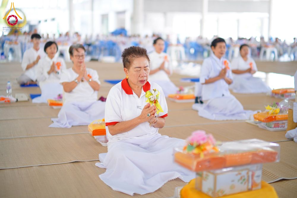 ภาพ No.322830:วันที่ 18 เมษายน พ.ศ. 2569 พิธีถวายภัตตาหารเมนูสวรรค์ เพื่อการบรรลุธรรม ณ หอฉันคุณยายอาจารย์ฯ วัดพระธรรมกาย