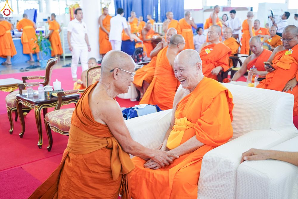 ภาพ No.342206:วันอาทิตย์ที่ 2 สิงหาคม พ.ศ.2569 วันสมาธิโลก การต้อนรับปฏิสันถารพระสังฆาธิการ ,พิธีบูชาข้าวพระ ณ สภาธรรมกายสากล วัดพระธรรมกาย