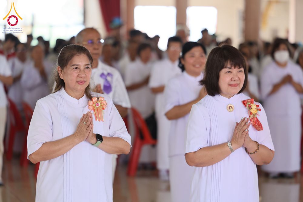 ภาพ No.300424:วันที่ 22 มกราคม พ.ศ. 2569 พิธีทอดผ้าป่าทำนุบำรุงศาสนสถาน ณ วัดรางกำหยาด ต.บางภาษี อ.บางเลน จ.นครปฐม ในโครงการธรรมยาตรา กตัญญูบูชา มหาปูชนียาจารย์ พระมงคลเทพมุนี(สด จนฺทสโร) พระผู้ปราบมาร อนุสรณ์สถาน 7 แห่ง ปีที่ 14