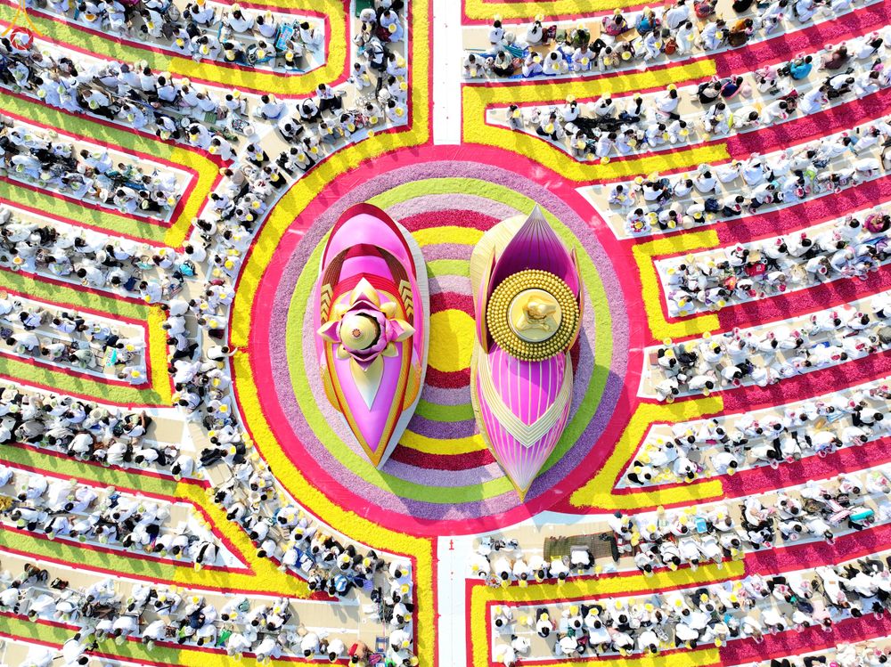 ภาพ No.299293:วันที่ 18 มกราคม พ.ศ. 2569 พิธีต้อนรับพระธรรมยาตรา ณ อนุสรณ์สถานลำดับที่ 5 สถานที่เผยแผ่วิชชาธรรมกายครั้งแรก อนุสรณ์สถานบางปลา วัดบางปลา อำเภอบางเลน จังหวัดนครปฐม ในโครงการธรรมยาตรา กตัญญูบูชา มหาปูชนียาจารย์ พระมงคลเทพมุนี(สด จนฺทสโร) พระผู้ปราบมาร อนุส