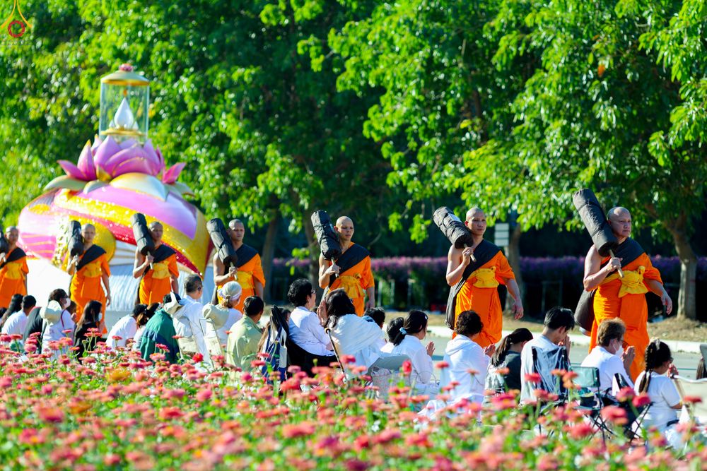 ภาพ No.279632:วันที่ 2 มกราคม พ.ศ.2569 พิธีต้อนรับพระธรรมยาตรา ครั้งที่ 1 ณ วัดพระธรรมกาย (วิหารหลวงปู่ - พระมหาธรรมกายเจดีย์)
