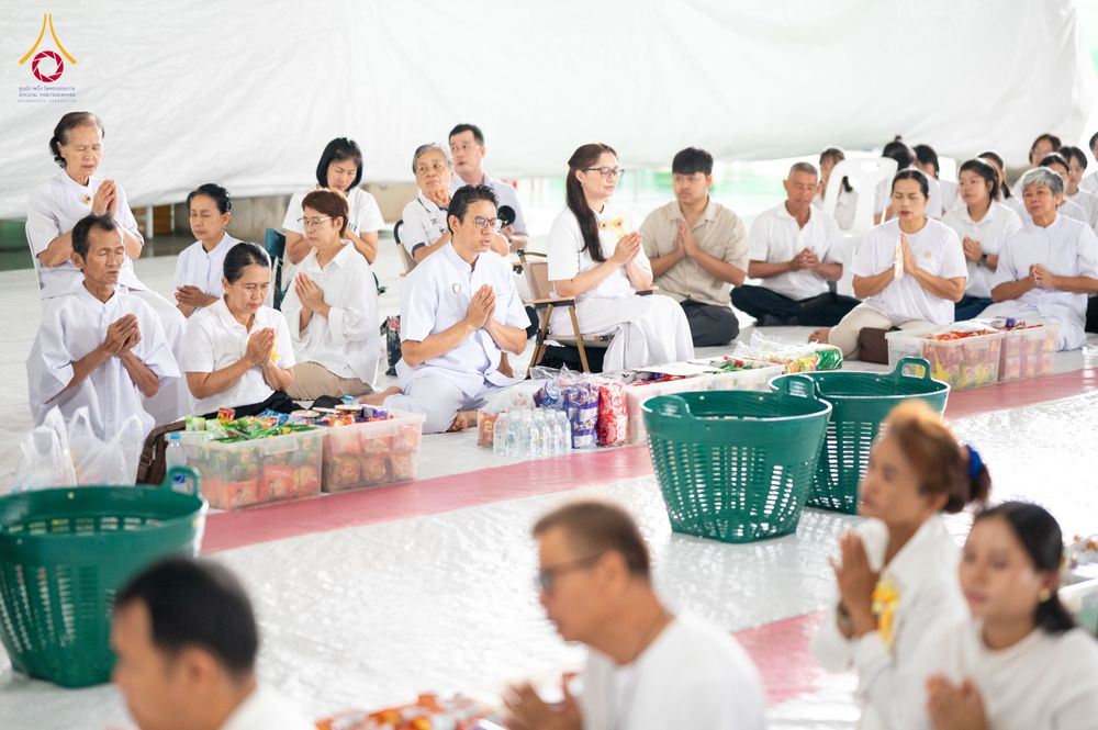 ภาพ No.336063:วันที่ 20 มิถุนายน พ.ศ. 2569 พิธีตักบาตรฉลองพระใหม่ โครงการอุปสมบทธรรมทายาทอุดมศึกษา รุ่นที่ 53