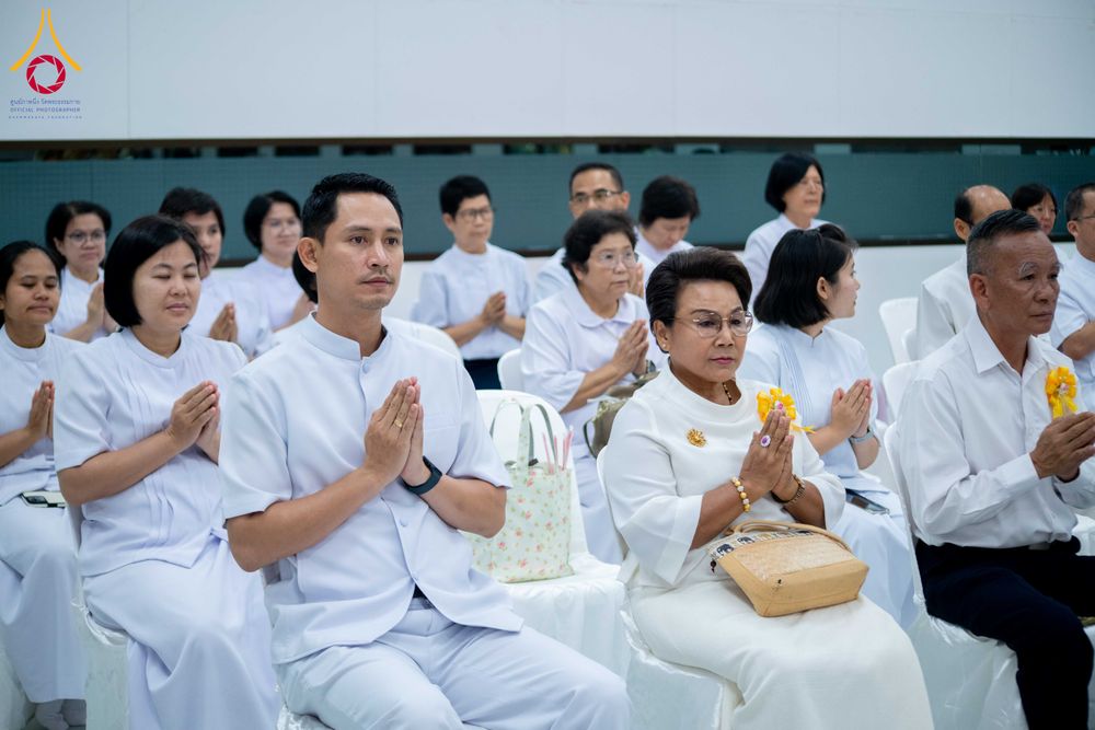ภาพ No.314526:วันศุกร์ที่ 20 มีนาคม พ.ศ. 2569 พิธีบำเพ็ญกุศล คุณพ่อณรงค์ จินตมากุล โยมบิดา พระครูปลัดรัตนวีรวัฒน์ (รังสฤษดิ์ อิทฺธิจินตโก) ที่ปรึกษาเจ้าคณะจังหวัดปทุมธานี เจ้าอาวาสวัดพระธรรมกาย  ณ ห้องปลูกศรัทธา 2 วัดพระธรรมกาย ปทุมธานี