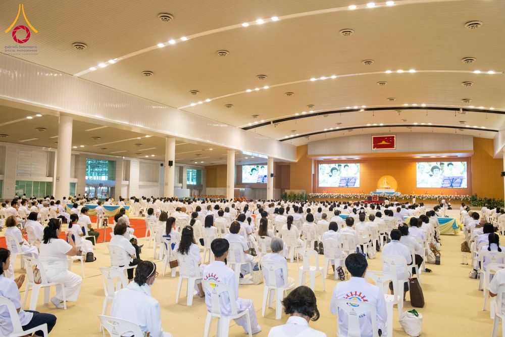 ภาพ No.321599:วันอาทิตย์ที่ 12 เมษายน พ.ศ.2569 กิจกรรมงานบุญวันอาทิตย์ สาธุชนปฏิบัติธรรมร่วมกัน ณ ห้องแก้วสารพัด 1 วัดพระธรรมกาย ปทุมธานี