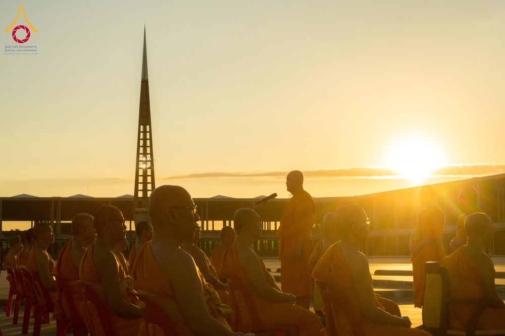 ภาพ No.285250:วันจันทร์ที่ 15 ธันวาคม พ.ศ.2568  บันทึกภาพหมู่ประวัติศาสตร์ โครงการบรรพชาอุปสมบทหมู่  รุ่นบูชาธรรมมหาปูชนียาจารย์ ประจำปี 2568 ณ ลานธรรมมหาธรรมกายเจดีย์ วัดพระธรรมกาย