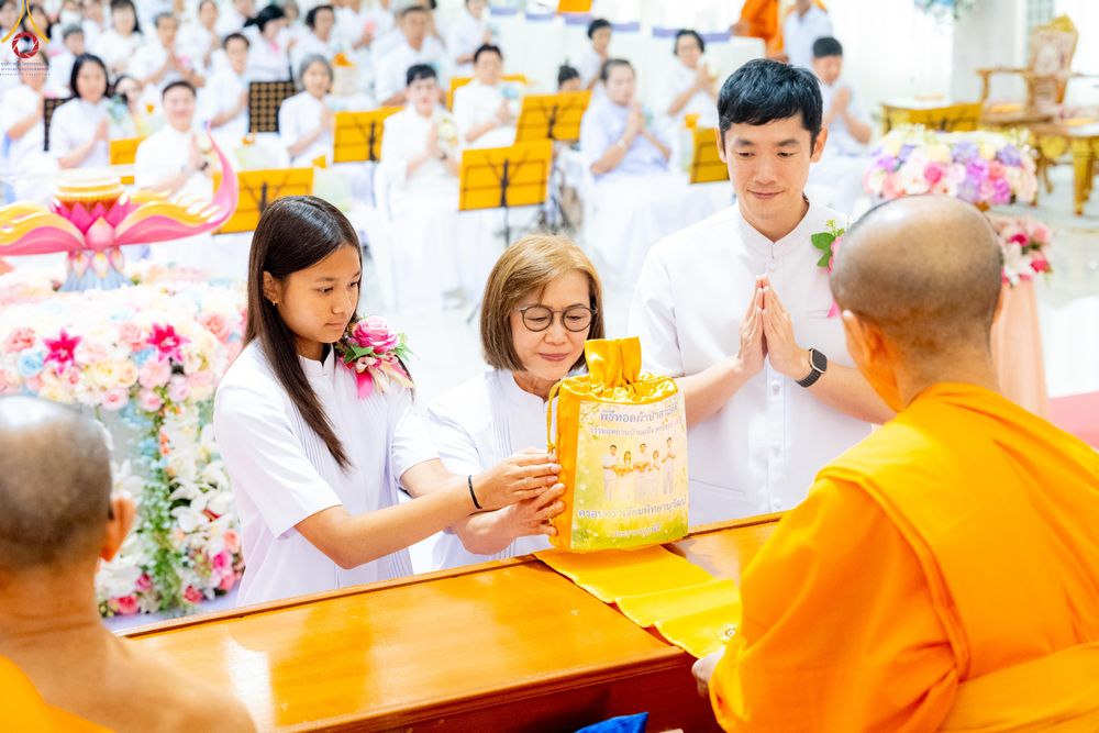 ภาพ No.336176:วันที่ 20 มิถุนายน พ.ศ.2569 พิธีทอดผ้าป่า ส่งเสริมงานพระพุทธศาสนา , พิธีเจริญพระพุทธมนต์เนื่องในวาระครบรอบ 14 ปี ธรรมอุทยานบ้านแป้ง อ.พรหมบุรี จ.สิงห์บุรี