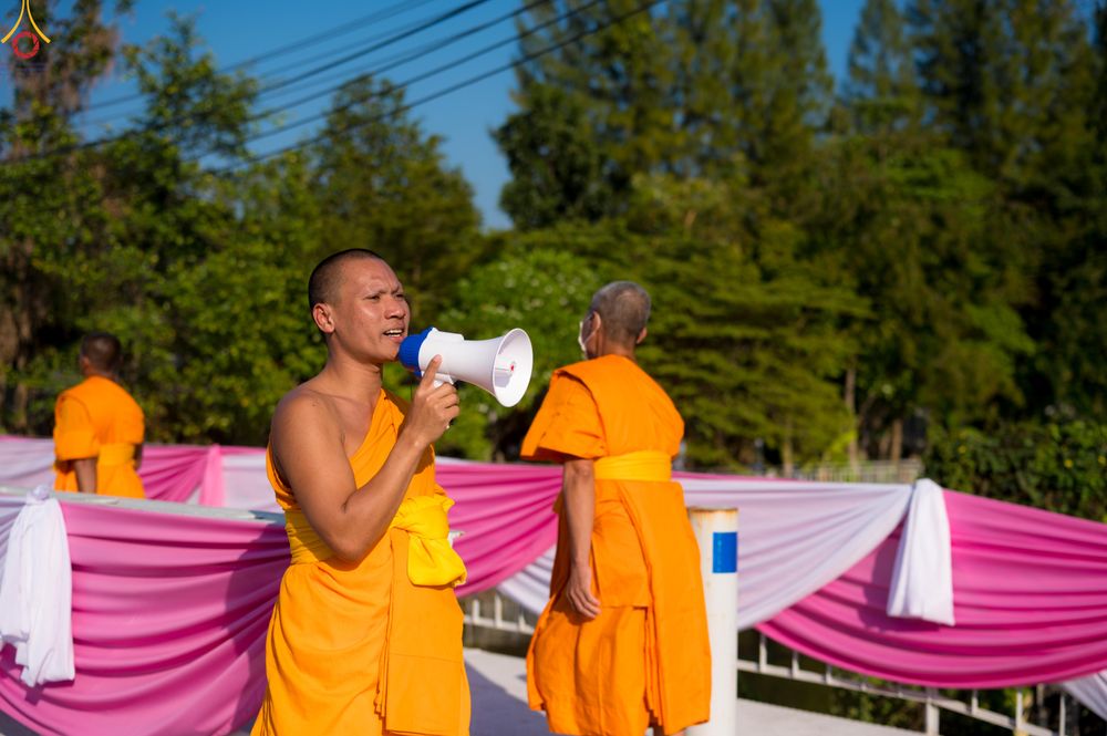 ภาพ No.300636:ภาพเบื้องหลังอาสาสมัครรวมใจ ชุดที่ 3 ในโครงการธรรมยาตรา กตัญญูบูชา มหาปูชนียาจารย์ พระมงคลเทพมุนี(สด จนฺทสโร) พระผู้ปราบมาร อนุสรณ์สถาน 7 แห่ง ปีที่ 14