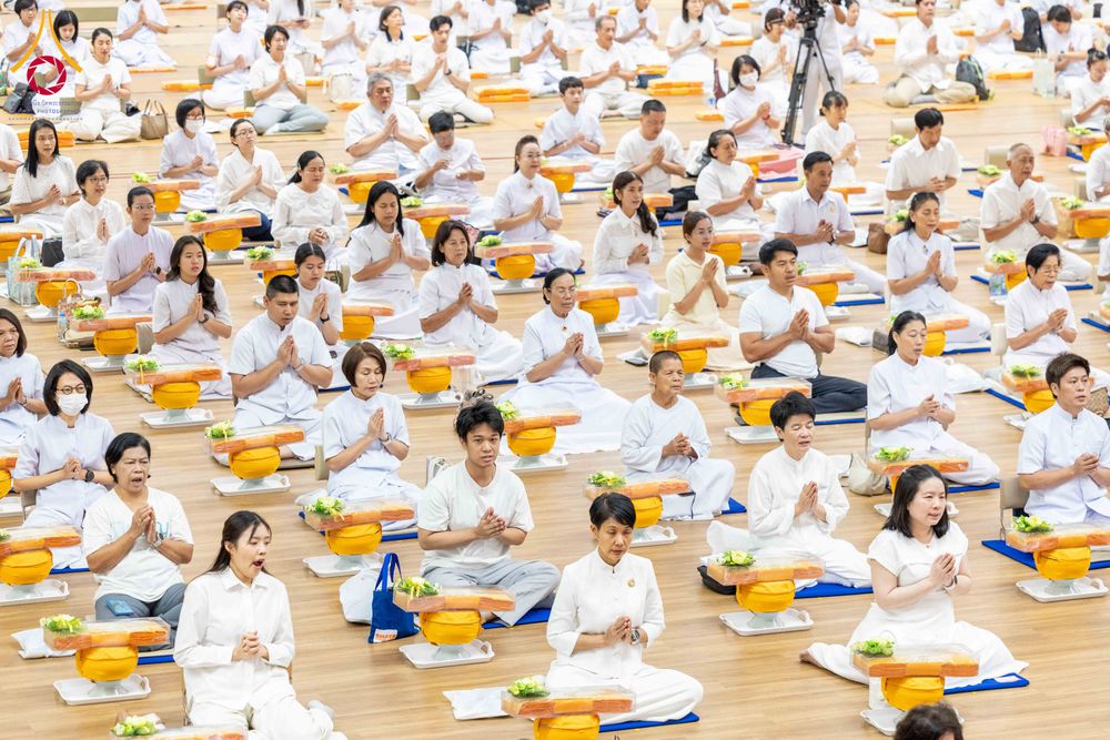 ภาพ No.313632:วันอาทิตย์ที่ 15 มีนาคม พ.ศ. 2569 พิธีร่วมบุญบรรพชาสามเณร 5000 รูป ณ ห้องแก้วสารพัดนึก 2 สภาธรรมกายสากล วัดพระธรรมกาย