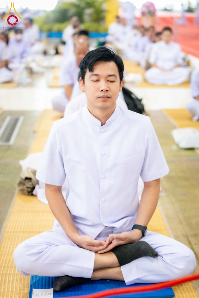 ภาพ No.318340:วันอาทิตย์ต้นเดือนที่ 5 เมษายน พ.ศ.2569 พิธีบูชาข้าวพระ ณ สภาธรรมกายสากล วัดพระธรรมกาย