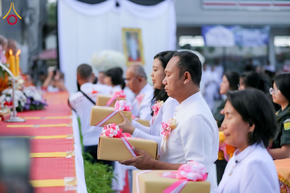 ภาพ No.313930:วันอาทิตย์ที่ 14 มีนาคม พ.ศ. 2569 ทำบุญเมืองหาดใหญ่ตักบาตรพระ 1,109 รูป เติมบุญใหญ่ หลังวิกฤตมหาอุทกภัย ณ ซุ้มประตูไชน่าทาวน์ ถนนศุภสารรังสรรค์ อ.หาดใหญ่ จ.สงขลา