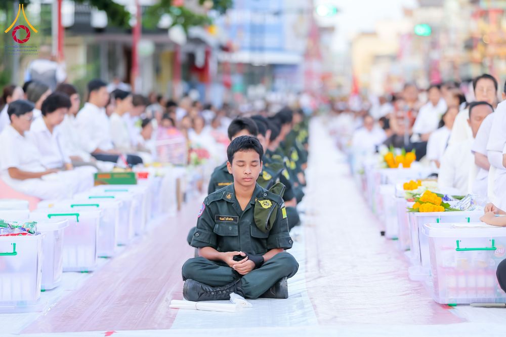 ภาพ No.313915:วันอาทิตย์ที่ 14 มีนาคม พ.ศ. 2569 ทำบุญเมืองหาดใหญ่ตักบาตรพระ 1,109 รูป เติมบุญใหญ่ หลังวิกฤตมหาอุทกภัย ณ ซุ้มประตูไชน่าทาวน์ ถนนศุภสารรังสรรค์ อ.หาดใหญ่ จ.สงขลา