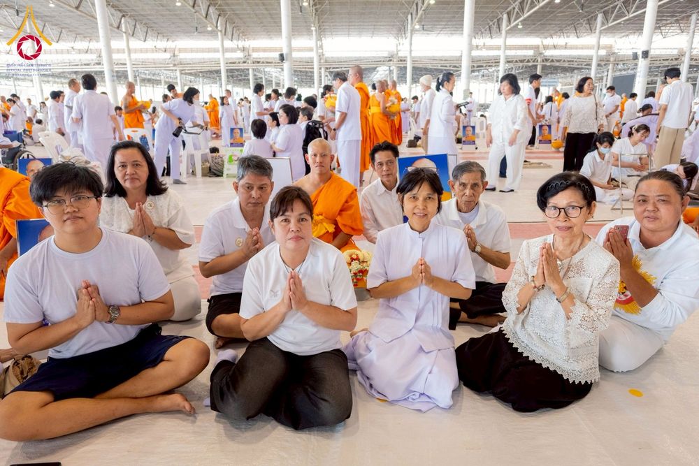 ภาพ No.277823:วันเสาร์ที่ 6 ธันวาคม พ.ศ. 2568 พิธีบรรพชาอุปสมบทและพิธีถวายบาตร โครงการอุปสมบทบูชาธรรมมหาปูชนียาจารย์ ประจำปี พ.ศ.2568 โครงการบวชพระนานาชาติ AEC และ WAB รุ่น CEO (นักบริหาร) รุ่นที่ 5 ณ มหาธรรมกายเจดีย์ วัดพระธรรมกาย