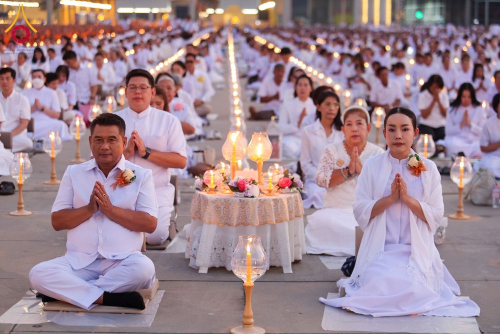 ภาพ No.307129:วันที่ 31 มกราคม พ.ศ. 2569  พิธีจุดประทีปธรรมถวายเป็นพุทธบูชา  และบูชาธรรมมหาปูชนียาจารย์ (ภาพชุดที่ 1) ณ วัดพระธรรมกาย ปทุมธานี ในโครงการธรรมยาตรา กตัญญูบูชา มหาปูชนียาจารย์ พระมงคลเทพมุนี(สด จนฺทสโร) พระผู้ปราบมาร อนุสรณ์สถาน 7 แห่ง ปีที่ 14