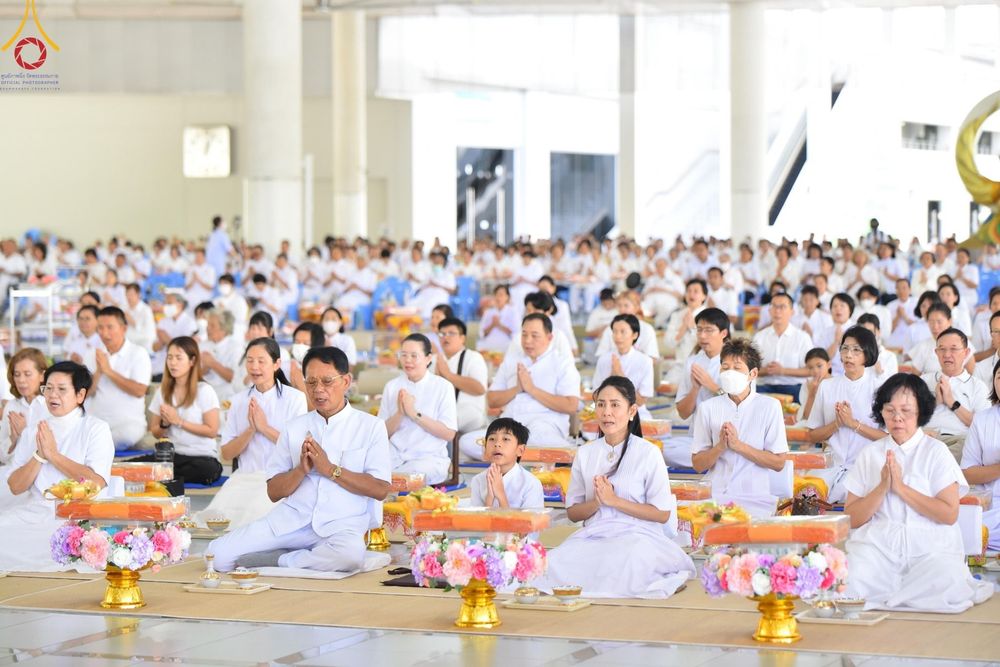 ภาพ No.147769:พิธีถวายภัตตาหารเมนูสวรรค์ ในพรรษาแห่งการเข้าถึงธรรม วันเสาร์ที่ 10 สิงหาคม พ.ศ. 2567 ณ หอฉันคุณยายอาจารย์ฯ วัดพระธรรมกาย