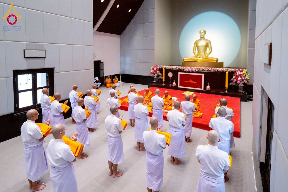 ภาพ No.256209:วันที่ 4 ตุลาคม พ.ศ. 2568 พิธีบรรพชาอุปสมบท  โครงการอุปสมบทหมู่บูชาธรรม 141 ปี  พระมงคลเทพมุนี (สด จนฺทสโร) ณ โบสถ์พระไตรปิฏก วัดพระธรรมกาย จ.ปทุมธานี