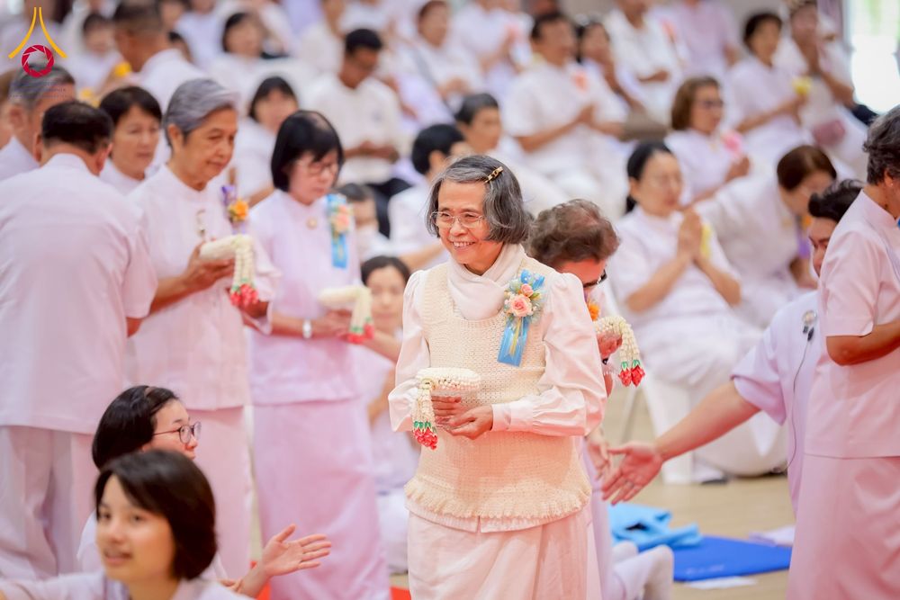 ภาพ No.254816:วันที่ 15 ตุลาคม พ.ศ. 2568 พิธีบรรจุพระบรมสารีริกธาตุภายในพระเกตุองค์พระประธาน สมโภชพระประธาน พระธรรมกาย ณ ศูนยอบรมเยาวชนกาญจนบุรี