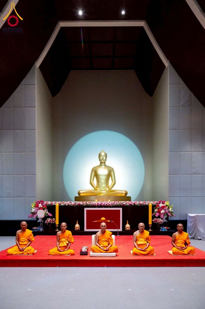 ภาพ No.277748:วันเสาร์ที่ 6 ธันวาคม พ.ศ. 2568 พิธีบรรพชาอุปสมบทและพิธีถวายบาตร โครงการอุปสมบทบูชาธรรมมหาปูชนียาจารย์ ประจำปี พ.ศ.2568 โครงการบวชพระนานาชาติ AEC และ WAB รุ่น CEO (นักบริหาร) รุ่นที่ 5 ณ มหาธรรมกายเจดีย์ วัดพระธรรมกาย