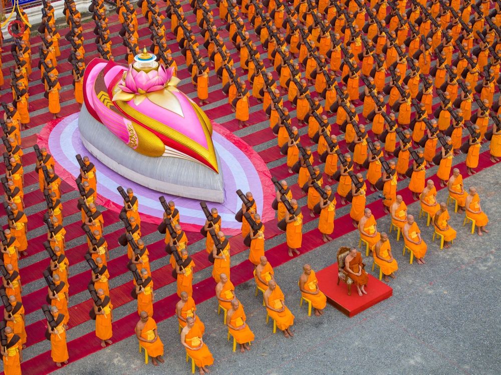 ภาพ No.127972:คณะพระธรรมยาตราฯ ปฎิบัติธรรมและถ่ายภาพหมู่ประวัติศาสตร์ ณ ลานหน้าพระปรางค์สามยอด วัดโคกสมานคุณ อ.หาดใหญ่ จ.สงขลา วันเสาร์ที่ 9 มีนาคม พ.ศ. 2567