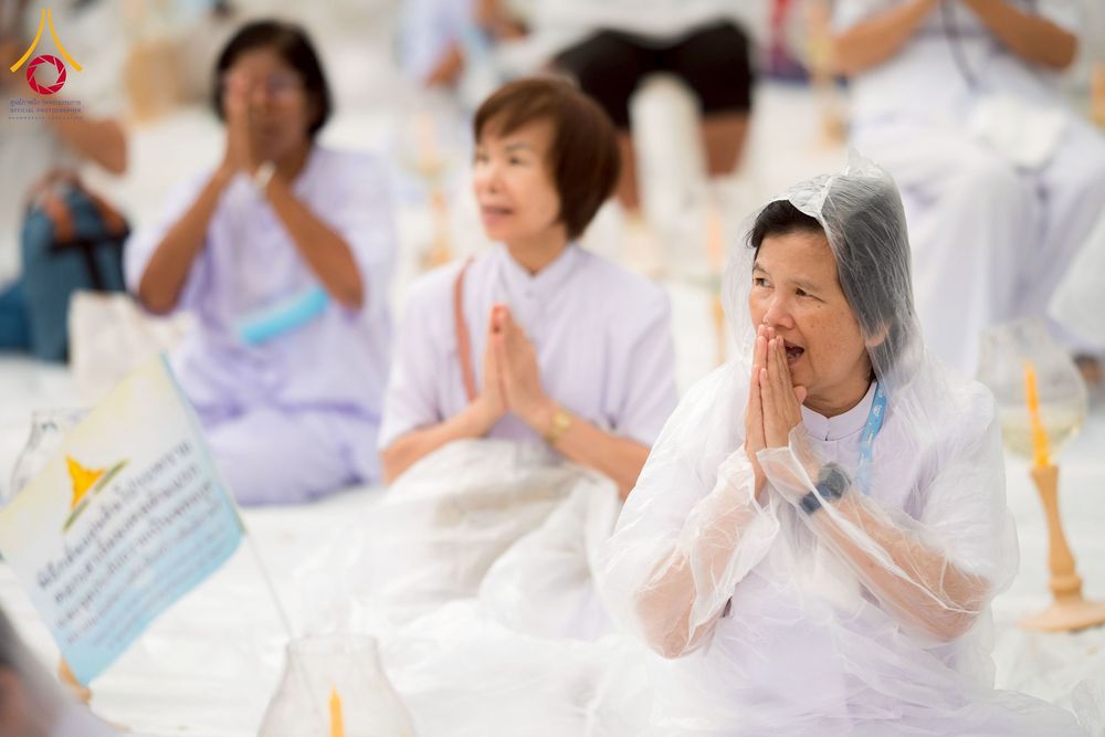 ภาพ No.261905:วันที่ 14 ตุลาคม พ.ศ. 2568 พิธีกลั่นแผ่นดิน โปรยทรายตอกเสาเข็มมหามงคลต้นแรก  สร้างองค์พระเจดีย์และจุดประทีปถวายเป็นพุทธบูชา ณ ศูนย์ปฏิบัติธรรมชัยนาท ต.ธรรมามูล อ.ชัยนาท จ.ชัยนาท